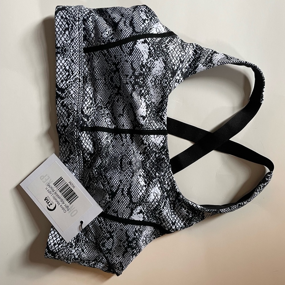 BNWT Zyia Cobra Metallic Light n Tight Adjustable Bra